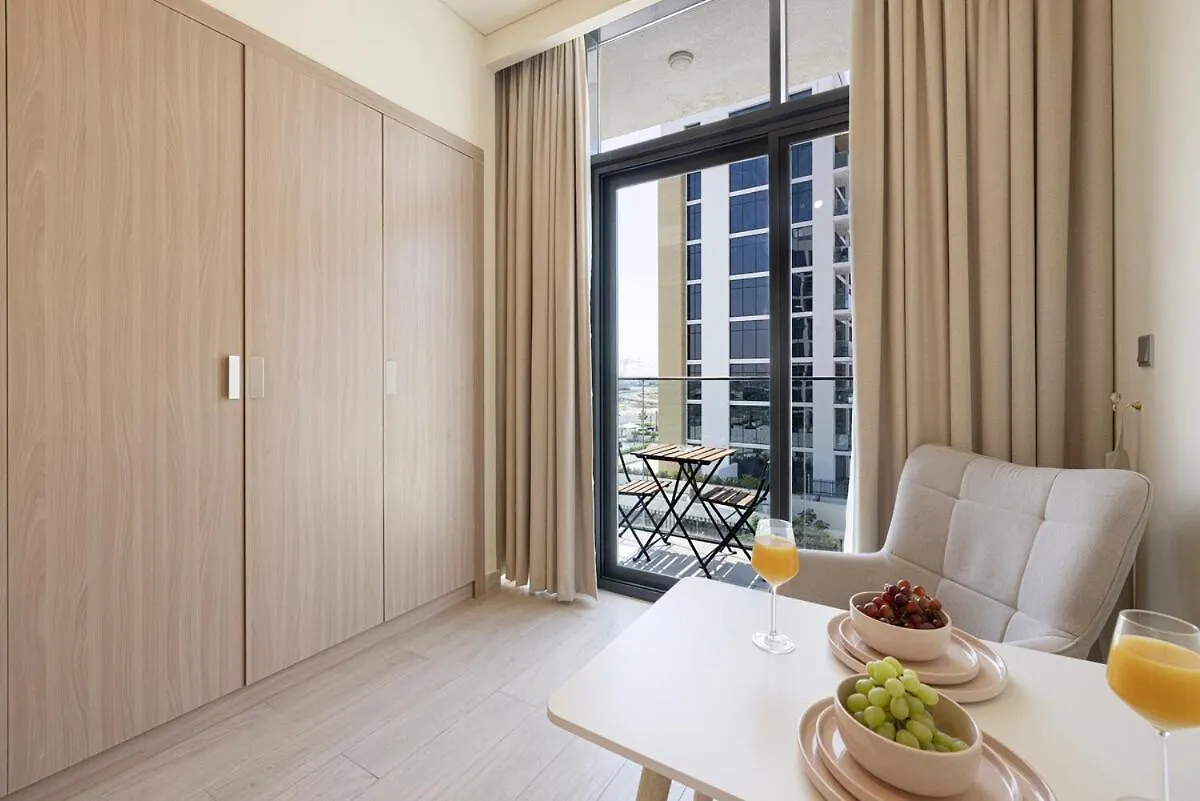 Livin Holidays - Studio - Azizi Riviera Dubai United Arab Emirates