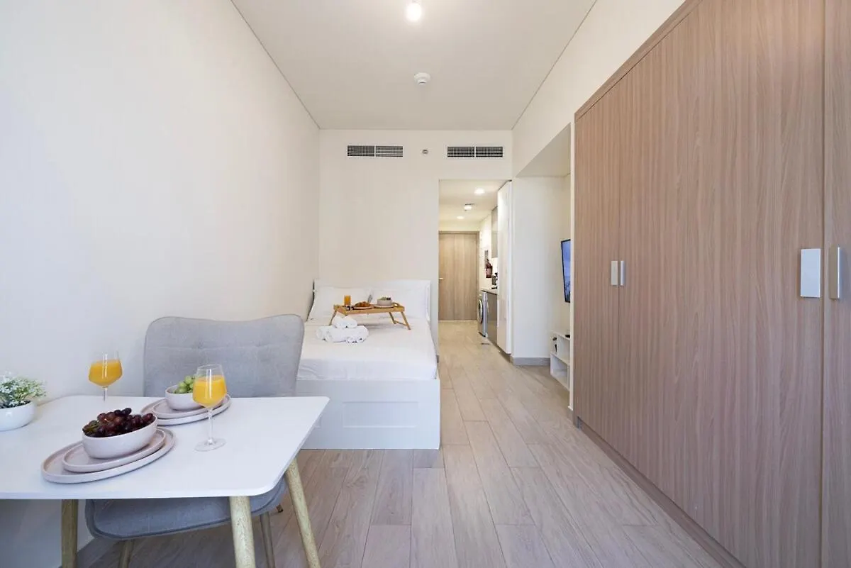 Apartment Livin Holidays - Studio - Azizi Riviera Dubai
