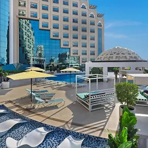 Barcelo Al Jaddaf, Otel