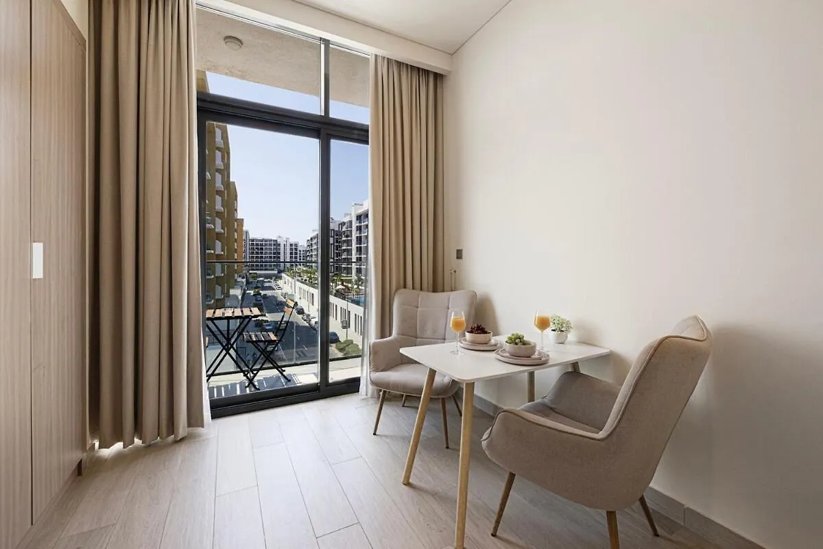 Livin Holidays - Studio - Azizi Riviera Dubai Apartamento