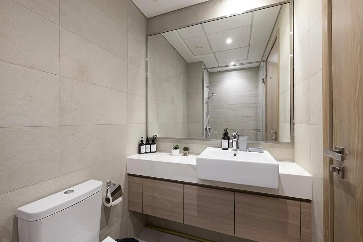 Livin Holidays - Studio - Azizi Riviera Dubai Förenade Arabemiraten