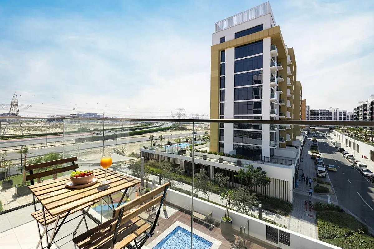 Livin Holidays - Studio - Azizi Riviera Dubai Lägenhet